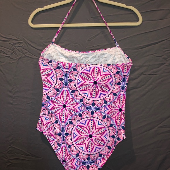 One piece bathing suit - Picture 4 of 5